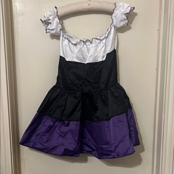 🆕 Off-Shoulder Corset Dress with Purple Skirt Medium - Picture 6 of 7